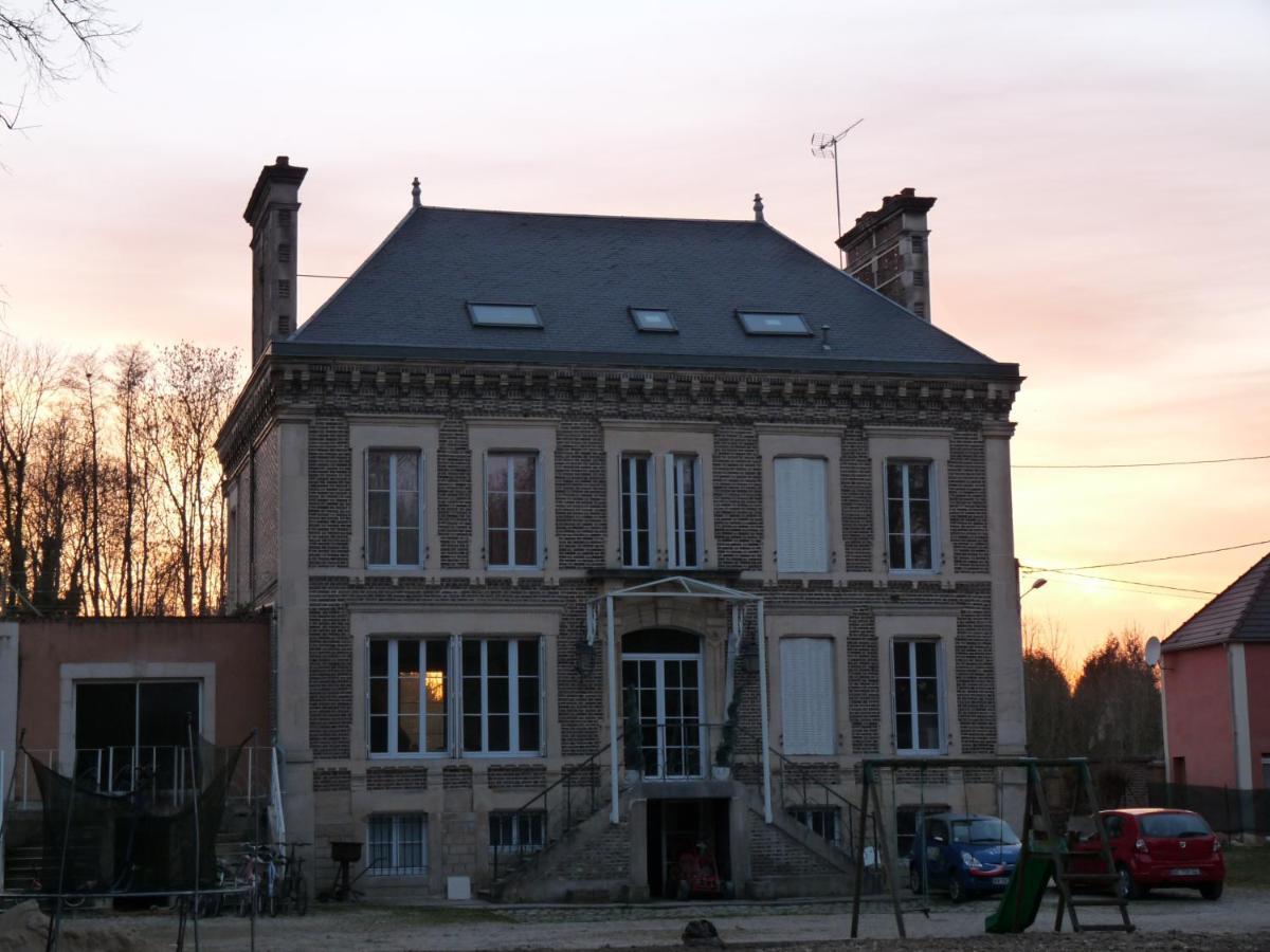 L'Etape Famille Appartement Estissac Buitenkant foto