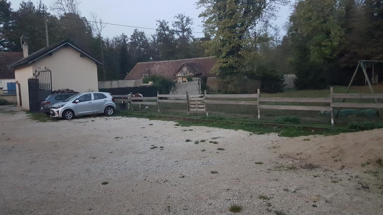 L'Etape Famille Appartement Estissac Buitenkant foto